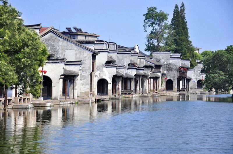 努力跳跃